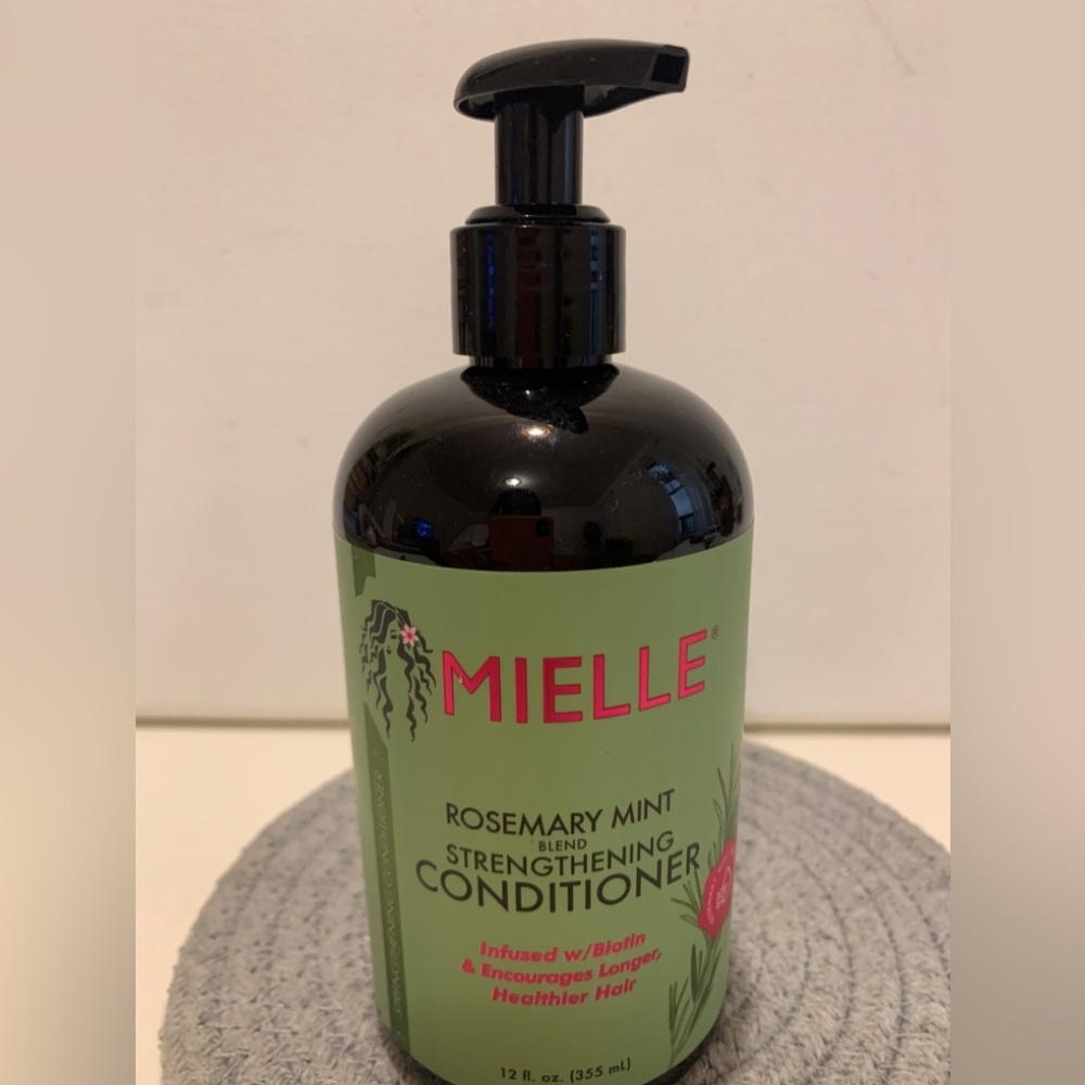 Mielle Rosemary and Mint conditioner